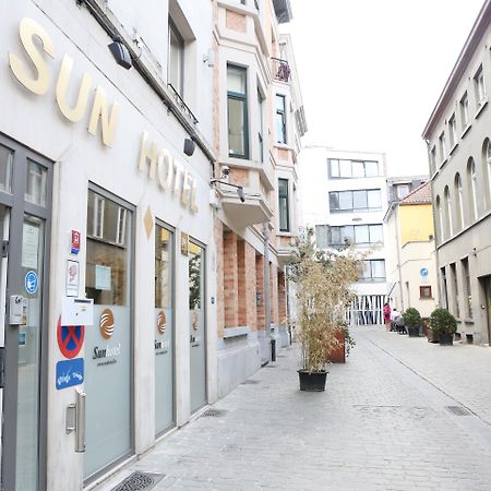 Sun Hotel Saint-Gilles Exteriör bild